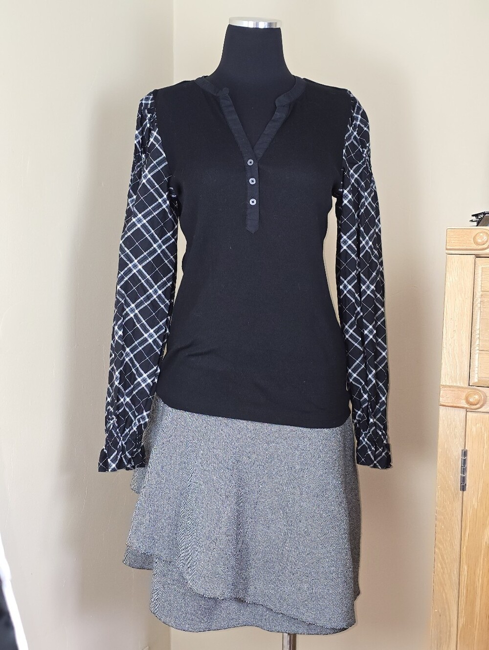 LOFT Black Plaid Mixed Material Ribbed Knit Top Excellent M